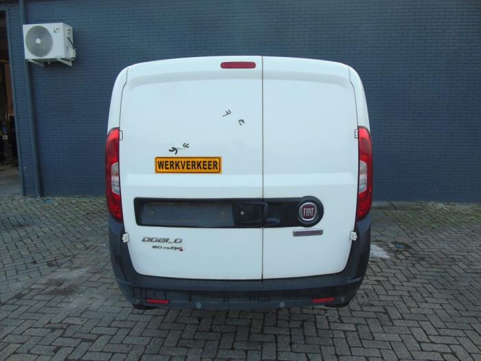 Fiat Doblo Cargo 1.3 D Multijet Épave (2017, Granit)