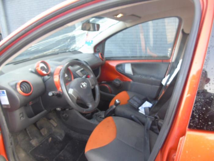 Toyota Aygo 1.0 12V VVT-i Vehículo de desguace (2013, Naranja)