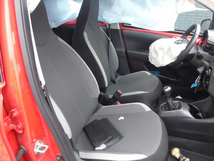 Toyota Aygo 1.0 12V VVT-i Salvage vehicle (2021, Red)