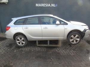 Opel Astra J Sports Tourer 1.4 16V ecoFLEX  (Schrott)