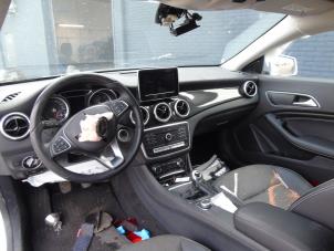 Mercedes CLA Shooting Brake 1.5 CLA-180 d 16V Épave (2017, Gris)