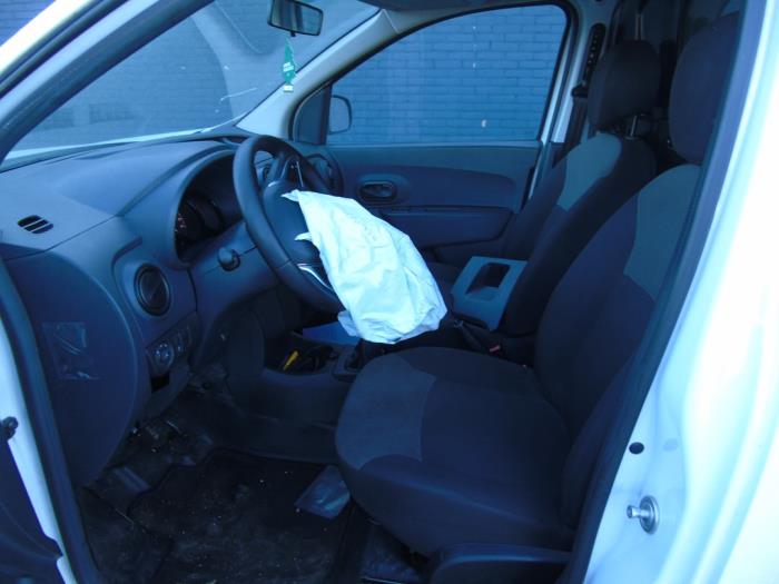 Dacia Dokker Express 1.5 Blue dCi 95 Épave (2021, Blanc)