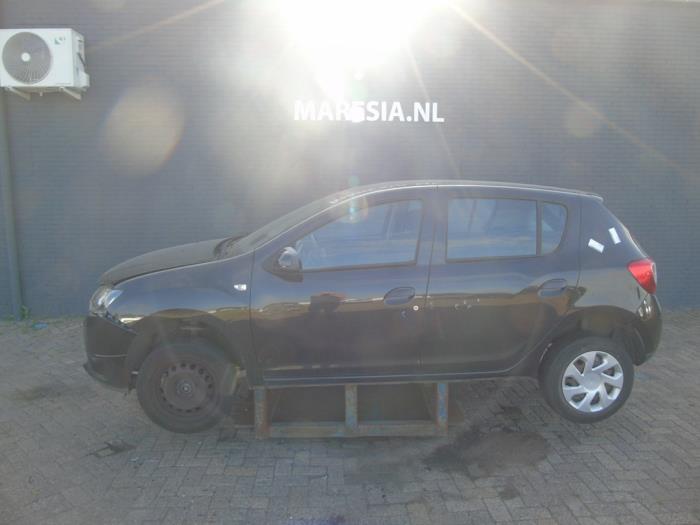 Dacia Sandero II 0.9 TCE 12V Vehículo de desguace (2013, Oscuro, Negro)
