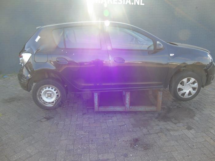 Dacia Sandero II 0.9 TCE 12V Vehículo de desguace (2013, Oscuro, Negro)