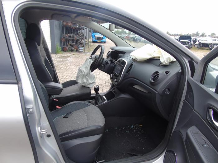 Renault Captur I 0.9 Energy TCE 12V Épave (2018, Gris)