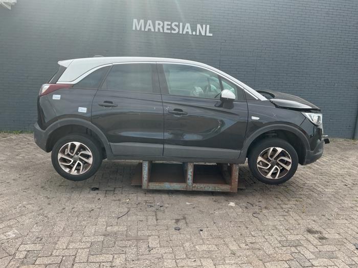 Opel Crossland 1.2 Turbo 12V Euro 6 Vehículo de desguace (2017, Negro)