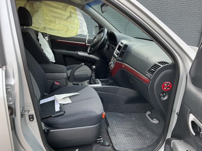 Hyundai Santa Fe II 2.7 V6 24V 4x2 Vehículo de desguace (2007, Gris)