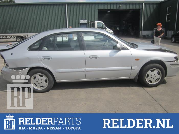 Mazda 626 2.0i 16V Vehículo de desguace (2001, Gris)