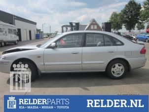 Mazda 626 2.0i 16V Vehículo de desguace (2001, Gris)