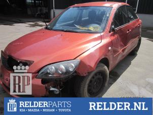 Mazda 3 Sport 1.3i 16V Épave (2004, Orange)