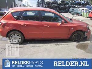 Mazda 3 Sport 1.3i 16V Épave (2004, Orange)