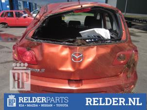 Mazda 3 Sport 1.3i 16V Épave (2004, Orange)