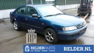 Nissan Primera 2.0 SRi 16V Épave (1998, Bleu)