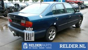 Nissan Primera 2.0 SRi 16V Épave (1998, Bleu)