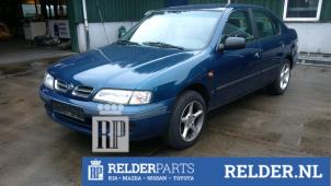 Nissan Primera 2.0 SRi 16V Épave (1998, Bleu)