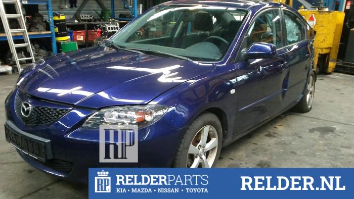 Mazda 3 1.6i 16V Épave (2006, Bleu)