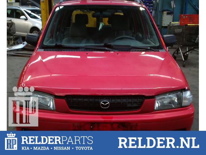 Mazda Demio 1.3 16V Épave (1999, Rouge)