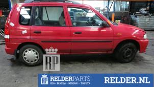 Mazda Demio 1.3 16V Épave (1999, Rouge)
