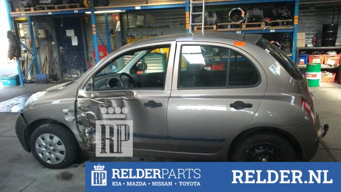 Nissan Micra 1.2 16V Épave (2006, Brun)