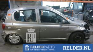 Toyota Yaris 1.3 16V VVT-i Épave (2005, Gris)