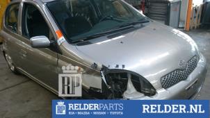 Toyota Yaris 1.3 16V VVT-i Épave (2005, Gris)