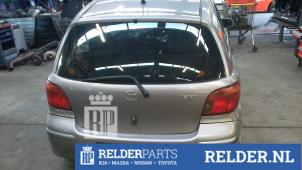 Toyota Yaris 1.3 16V VVT-i Épave (2005, Gris)