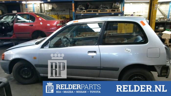 Toyota Starlet 1.3,XLi,GLi 16V Épave (1997, Gris)
