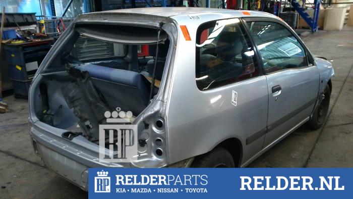 Toyota Starlet 1.3,XLi,GLi 16V Épave (1997, Gris)