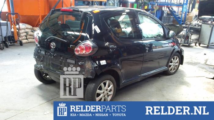 Toyota Aygo 1.0 12V VVT-i Schrottauto (2013, Schwarz)