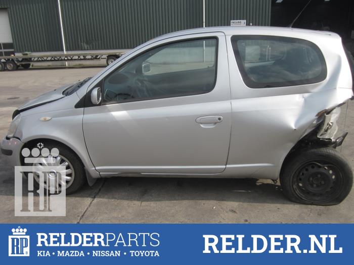 Toyota Yaris 1.3 16V VVT-i Épave (2004, Gris)