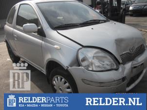 Toyota Yaris 1.3 16V VVT-i Épave (2004, Gris)