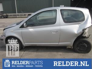 Toyota Yaris 1.3 16V VVT-i Épave (2004, Gris)