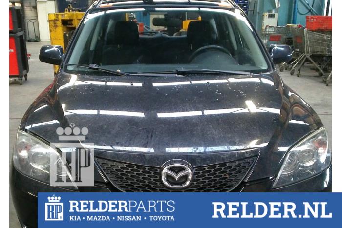 Mazda 3 Sport 1.3i 16V Épave (2005, Noir)