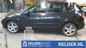 Mazda 3 Sport 1.3i 16V Épave (2005, Noir)