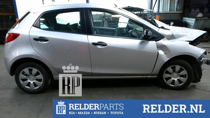 Mazda 2 1.4 CDVi 16V Épave (2011, Gris)