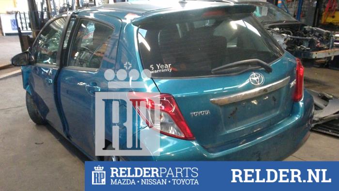 Toyota Yaris III 1.33 16V Dual VVT-I Vehículo de desguace (2013, Azul)