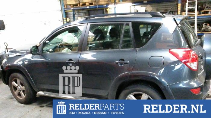 Toyota RAV4 2.2 D-CAT 16V 4x4 Épave (2006, Gris)