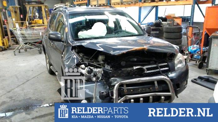 Toyota RAV4 2.2 D-CAT 16V 4x4 Épave (2006, Gris)