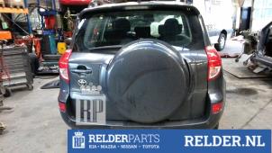 Toyota RAV4 2.2 D-CAT 16V 4x4 Épave (2006, Gris)