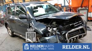 Toyota RAV4 2.2 D-CAT 16V 4x4 Épave (2006, Gris)