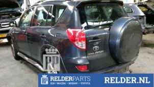 Toyota RAV4 2.2 D-CAT 16V 4x4 Épave (2006, Gris)