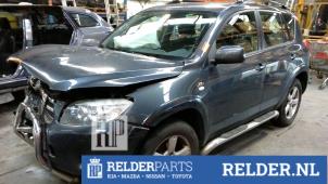 Toyota RAV4 2.2 D-CAT 16V 4x4 Épave (2006, Gris)