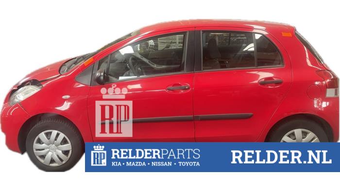 Toyota Yaris II 1.0 12V VVT-i Samochód złomowany (2009, Czerwony)