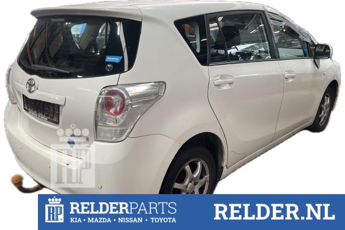 Toyota Verso 1.6 16V VVT-i Skrotfordon (2010, WIT 040)