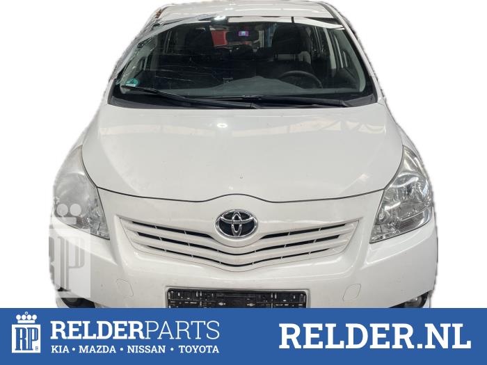Toyota Verso 1.6 16V VVT-i Skrotfordon (2010, WIT 040)