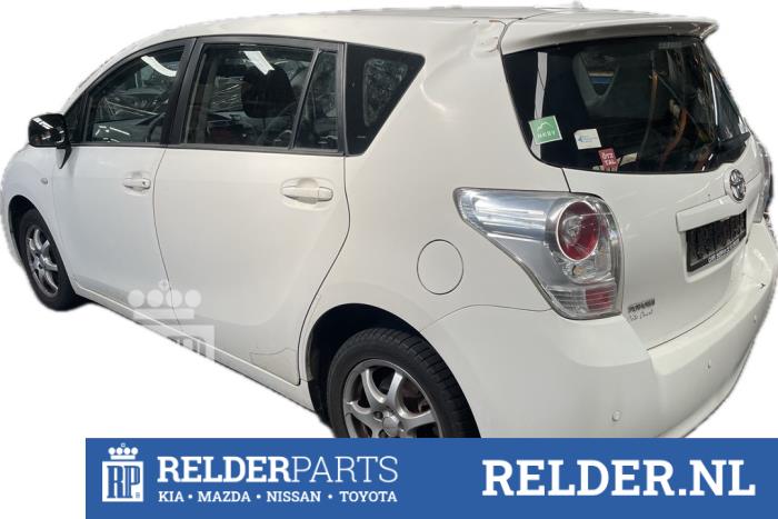 Toyota Verso 1.6 16V VVT-i Skrotfordon (2010, WIT 040)