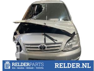 Toyota Avensis Verso 2.0 16V VVT-i D-4  (Desguace)