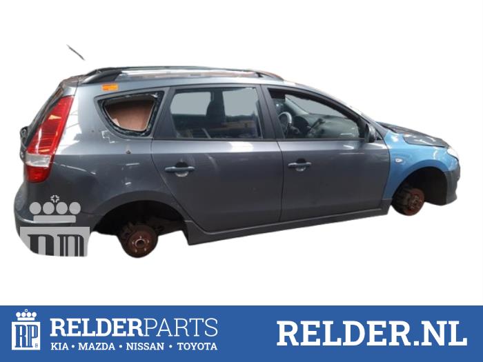 Hyundai i30 Crosswagon 1.4 CVVT 16V Épave (2010, Gris)
