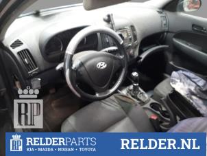 Hyundai i30 Crosswagon 1.4 CVVT 16V Épave (2010, Gris)