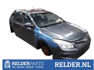 Hyundai i30 Crosswagon 1.4 CVVT 16V Épave (2010, Gris)